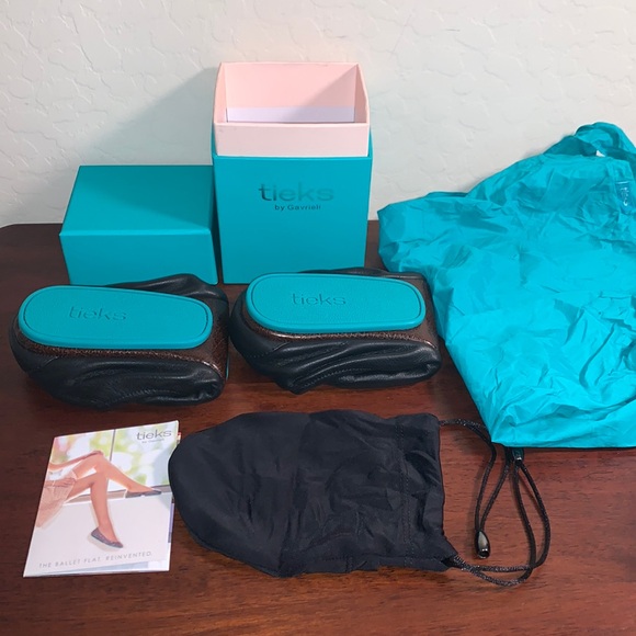 Tieks Shoes - TIEKS BY GAVRIELLI BRAND NEW IN BOX SIZE 9 BLACK MATTE FOLDABLE BALLET FLATS